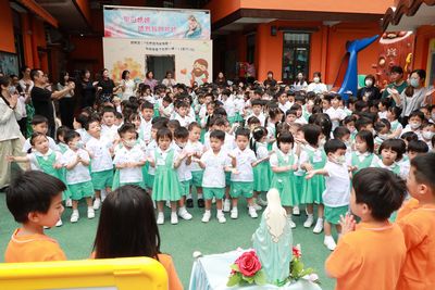 圣母月敬礼活动<br/>圣母像巡游